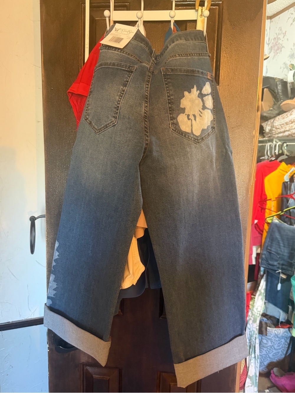 Hand-Painted & appliqué Crop Jeans - Blue - Picture 2 of 3